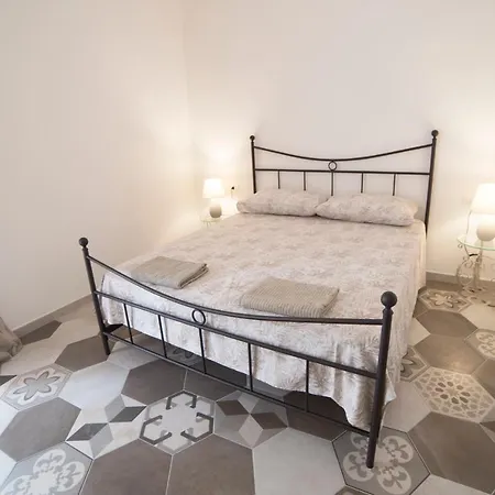 Aria Di Vico *